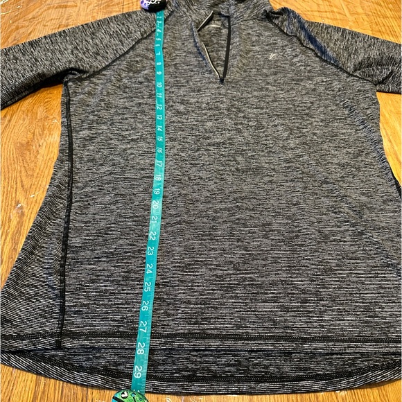Old Navy Active Go Dry Athletic Zip Up Pullover Sweater Size XL - Picture 11 of 14